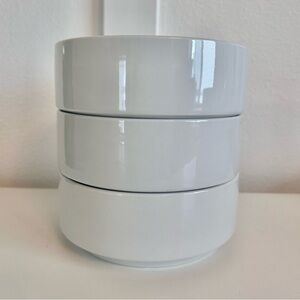 3 New CB2 CRATE & BARREL White Stackable Soup Cereal Bowls Ledge Minimalist 6”